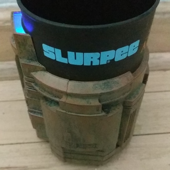 Fun Halloween cups: COWBOYS & ALIENS COLLECTIBLE CUP - Picture 5 of 7